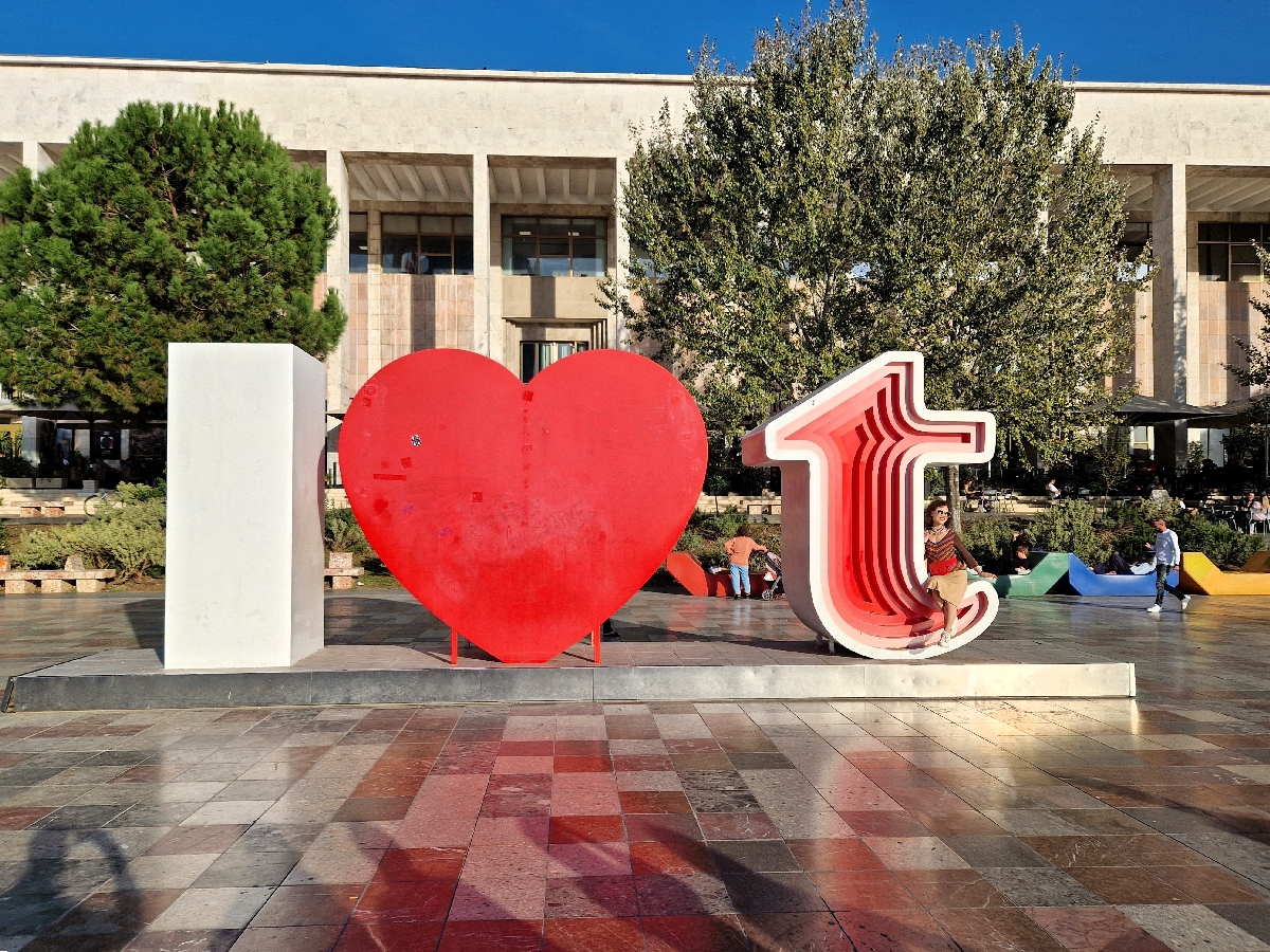 05 TIRANA Skenderbej place